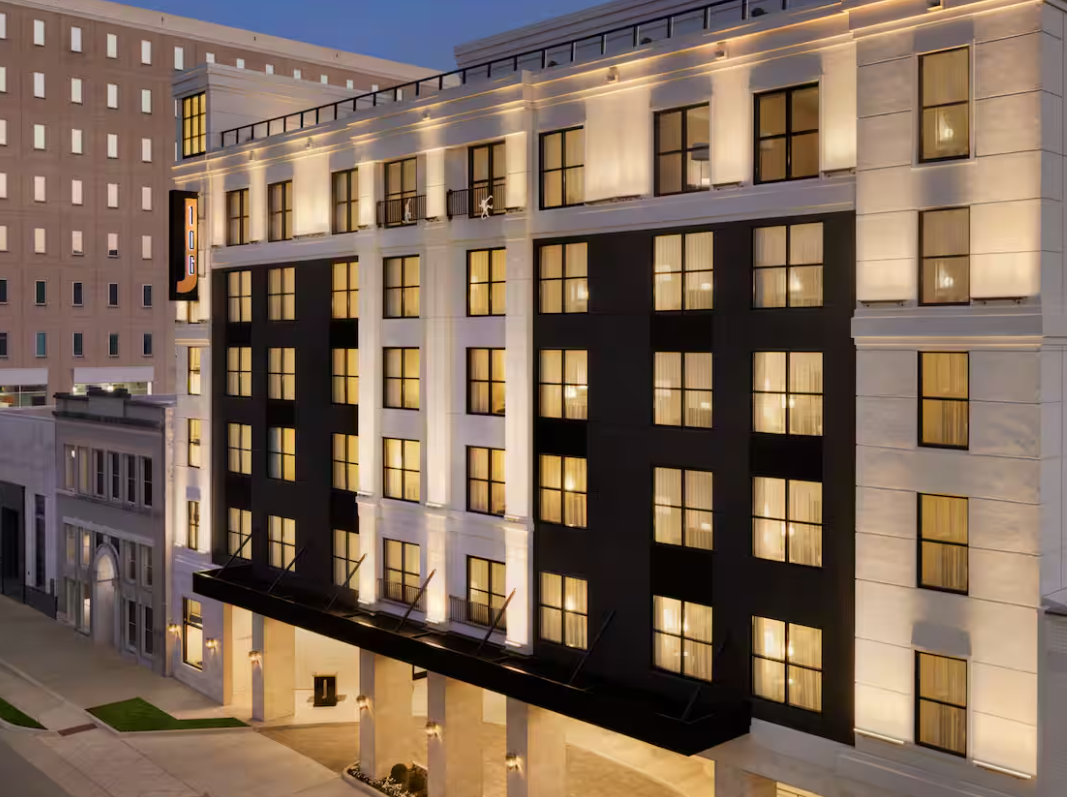 106 Jefferson Huntsville, Curio Collection by Hilton